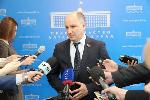 Руководители фракций АКЗС прокомментировали голосование по отчету губернатора