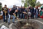 В день города в краевой столице посадили Дерево дружбы и предложили создать центр национальных культур