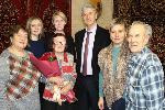 Наталья Цепенко поздравила жительницу Кулундинского района с 90-летием