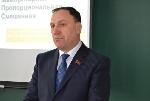 Николай Бушков провел парламентские уроки в школах Тальменки