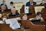 Более 20 депутатов АКЗС решили работать сразу в двух комитетах
