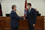Депутаты АКЗС получили удостоверения и нагрудные знаки