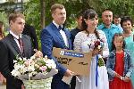 Александр Романенко поздравил с бракосочетанием молодых врачей, работающих в ковидном госпитале в горбольнице №5