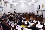 Министр здравоохранения Алтайского края Дмитрий Попов ответил на вопросы депутатов 