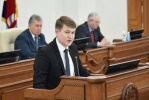 Алтайские депутаты предлагают закрепить право на дополнительный отпуск медикам из поселков городского типа