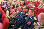 Александр Романенко вручил награды военнослужащим бийского полка Росгвардии