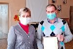 Наталья Цепенко вручила Благодарственные письма АКЗС жителям Кулундинского района