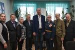 Александр Балушкин поздравил с днем рождения ветерана труда в Ленинском районе