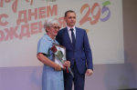 В Железнодорожном районе Барнаула ко Дню города обновили доску почета