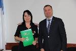 Сергей Сивец вручил благодарственное письмо АКЗС лидеру волонтерского отряда ЗАТО Сибирский