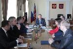 Губернатор края Александр Карлин призвал лидеров депутатских объединений к конструктивному формату работы на благо региона