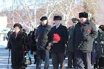 В Барнауле возложили цветы к Мемориалу Славы в честь Дня полного освобождения Ленинграда