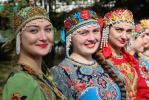  Губернатор и председатель Алтайского краевого Законодательного Собрания поздравили жителей региона с Днем России