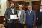 Александр Романенко поздравил работников Барнаульского молочного комбината с наступающими новогодними праздниками