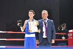 Спикер парламента вручил награды победителям юниорского первенства России по боксу