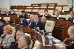Основные вопросы сессии обсудили на заседаниях фракций