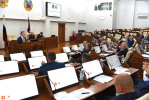 Депутаты предварительно обсудили основные вопросы 24-й сессии на заседаниях фракций и комитетов