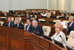 Накануне 43-й сессии в АКЗС прошли заседания депутатских объединений и комитетов