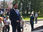 В День памяти и скорби депутаты АКЗС возложили цветы к Мемориалу славы в Барнауле