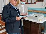 Депутаты АКЗС голосуют на муниципальных выборах