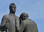 В День памяти и скорби депутаты АКЗС возложили цветы к Мемориалу славы в Барнауле