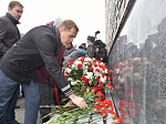 В День народного единства в Барнауле открыли стелу «Город трудовой доблести»